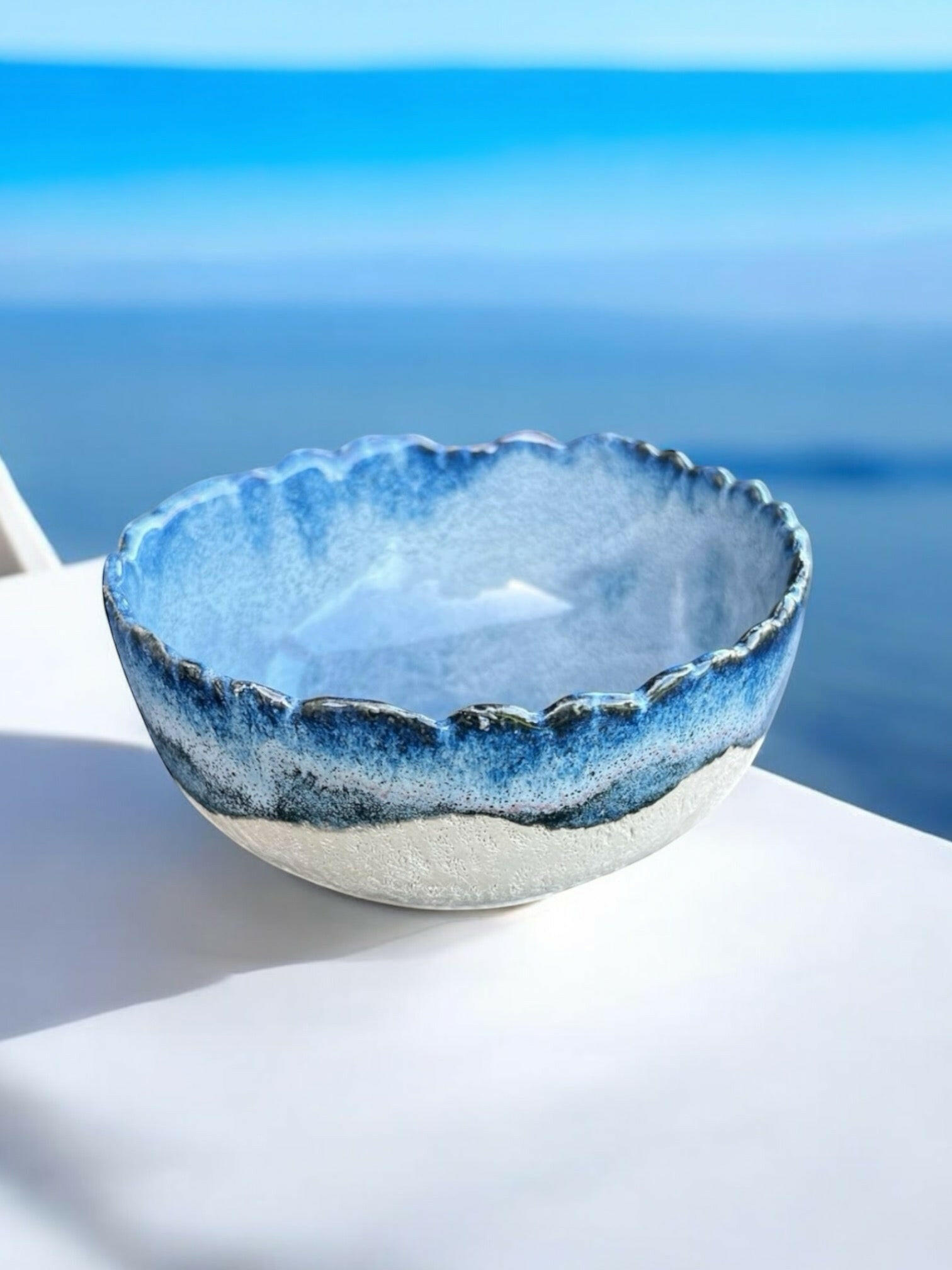 Bol artisanal en céramique avec glaçure inspirée de la mer