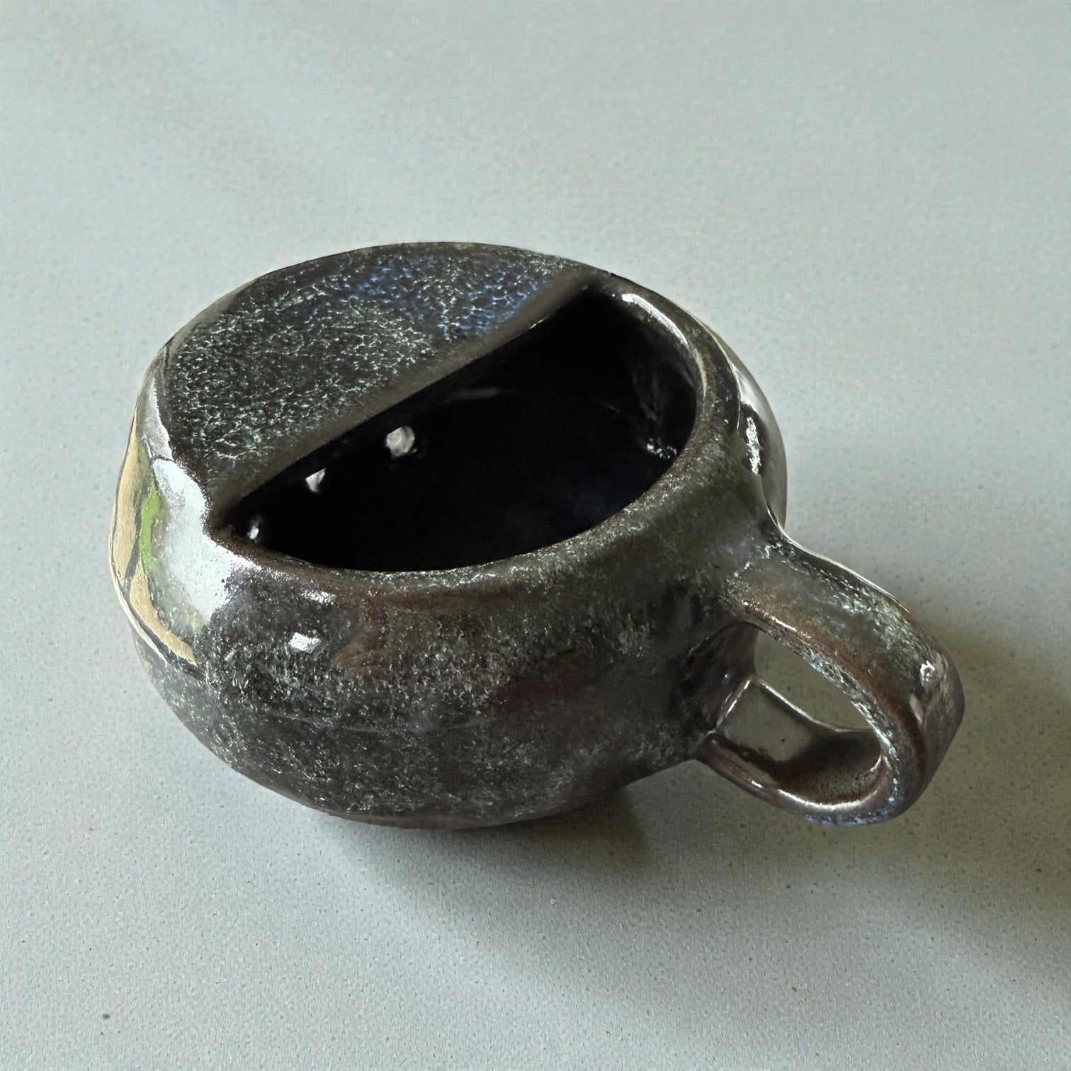 Handgemaakte keramische bessenkom